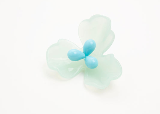 Gummy Blomma  | Resin Flower Charm - Mentaciano